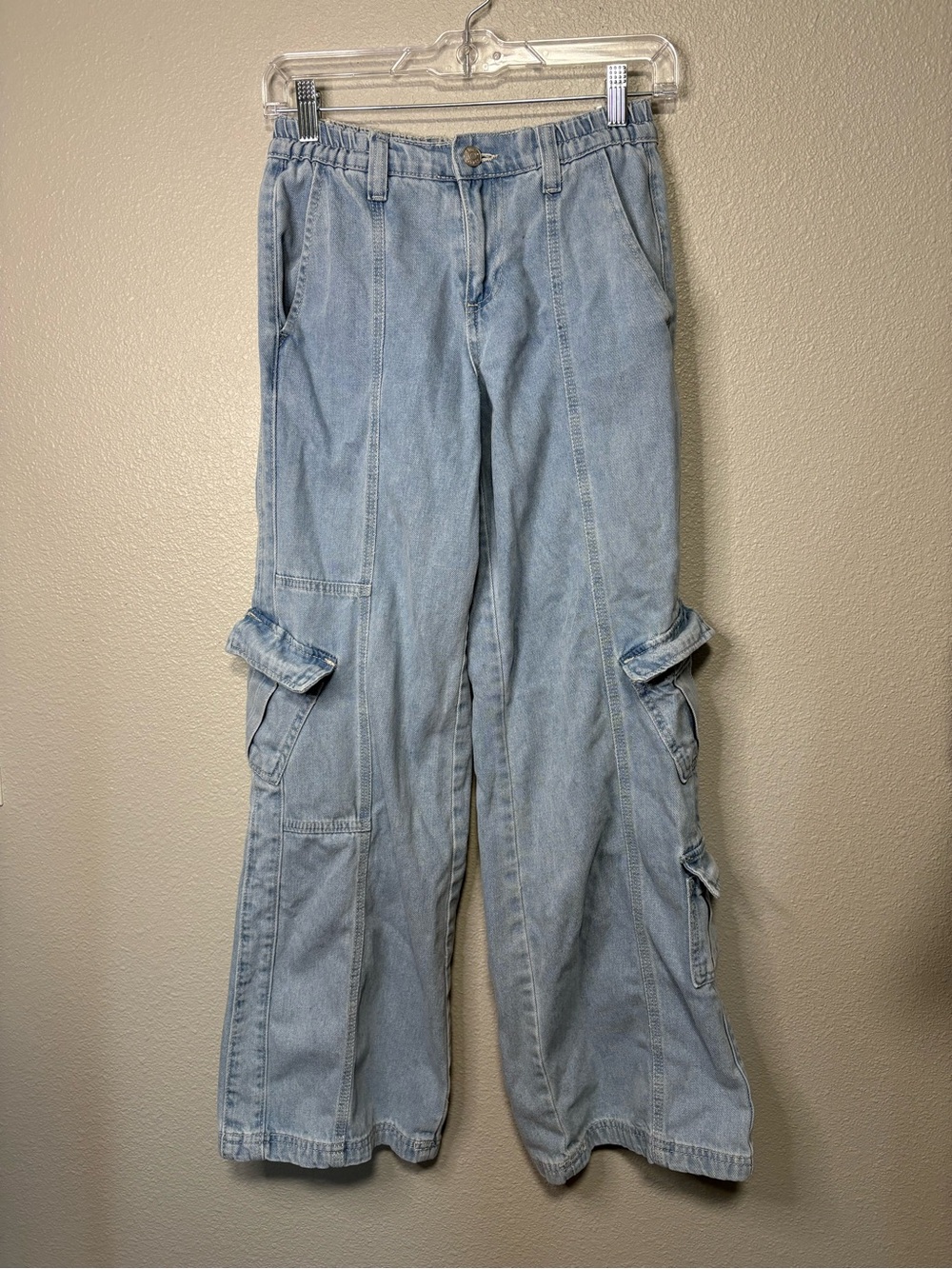 Simple Society Light Wash Wide Leg Cargo Jeans Size 0/24
